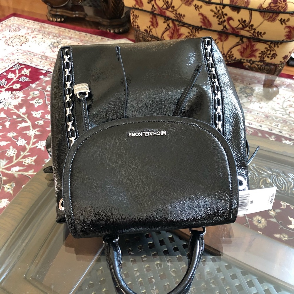 Authentic Michael Kors Sadie MD leather backpack - Picture 4 of 8